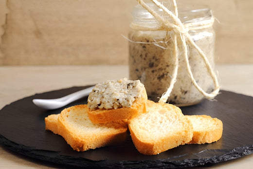 Melba Toast as a Base for Desserts: Unconventional Uses