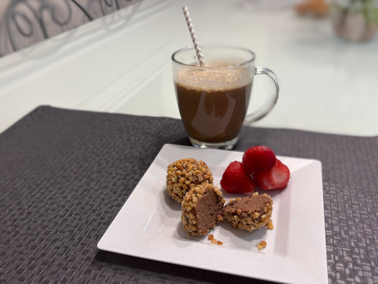 Carbolicious Cheese Balls Low-Carb Sugar Free – Keto, Atkins Diet friendly